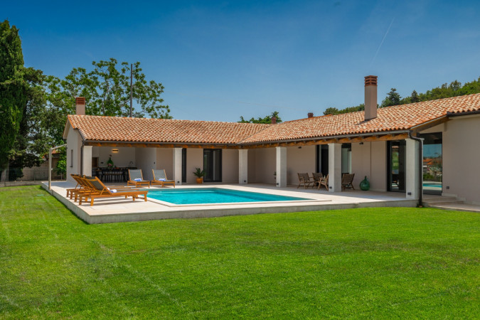 Villa Marialba, Villa Marialba with pool near the center of Pula, Istria, Croatia Pula
