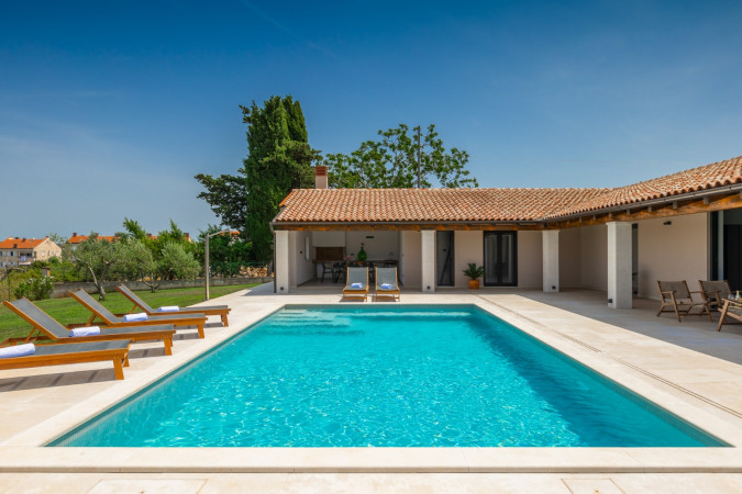 Exterior, Villa Marialba with pool near the center of Pula, Istria, Croatia Pula