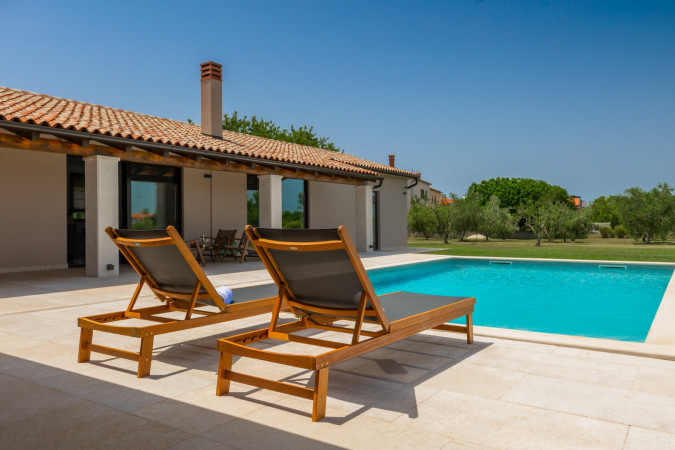 Exterior, Villa Marialba with pool near the center of Pula, Istria, Croatia Pula