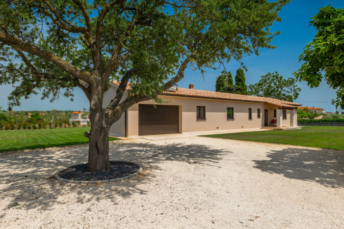 Exterior, Villa Marialba with pool near the center of Pula, Istria, Croatia Pula