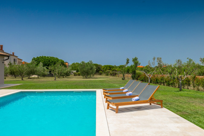 Exterior, Villa Marialba with pool near the center of Pula, Istria, Croatia Pula